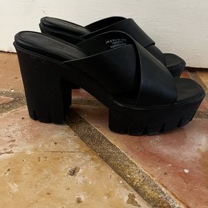 ASOS DESIGN Neale chunky platform heeled sandals in black